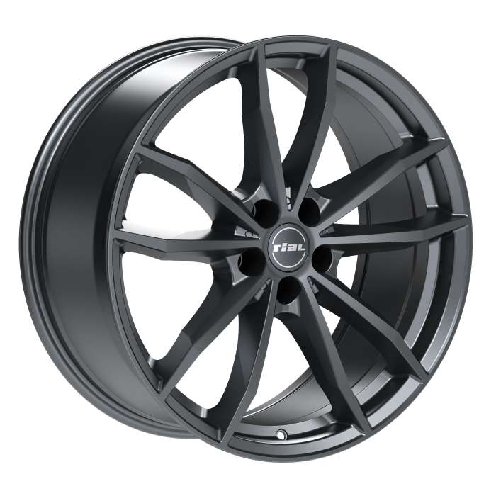 Rial X12 in racing titan